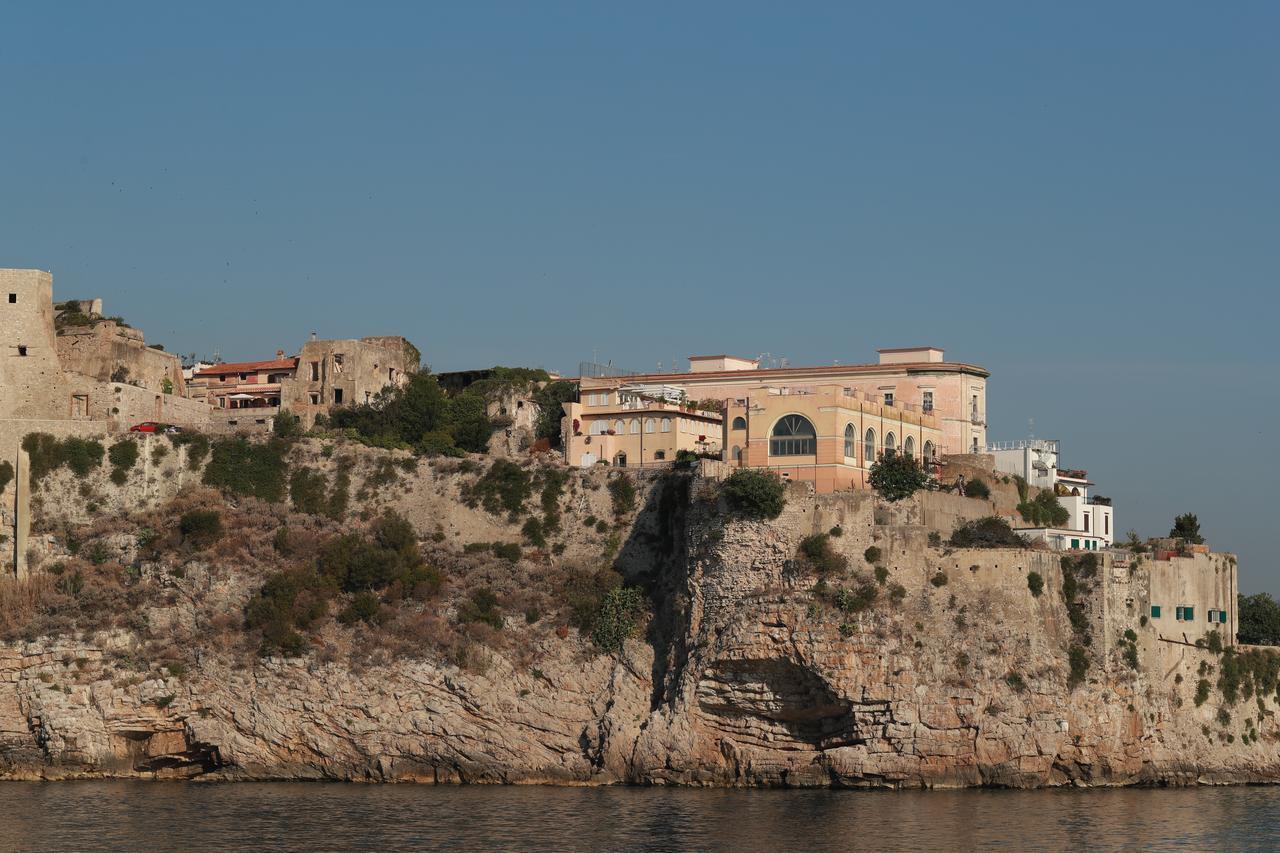 Sunrise Guest House Gaeta Exteriör bild