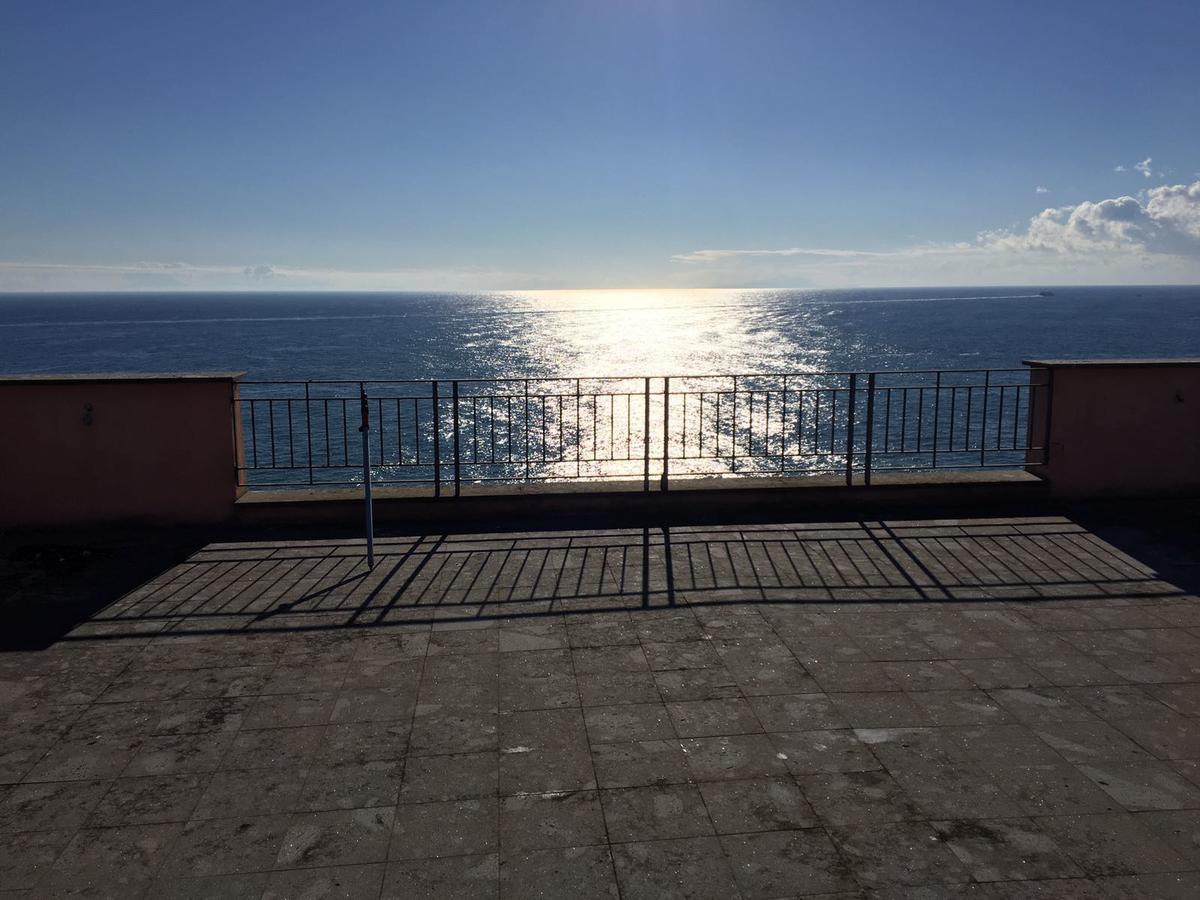 Sunrise Guest House Gaeta Exteriör bild